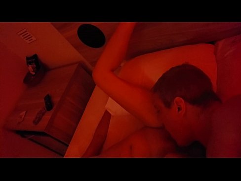 ❤️ Dinilaan ang aking basang puke. ❤️ Anal porn sa amin ﹏