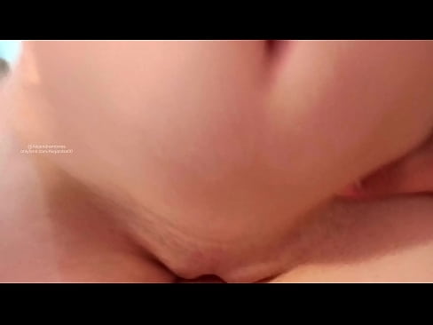 ❤️ Natutulog sa kwarto ni ate at ayun nagising ako ❤️ Anal porn sa amin ﹏
